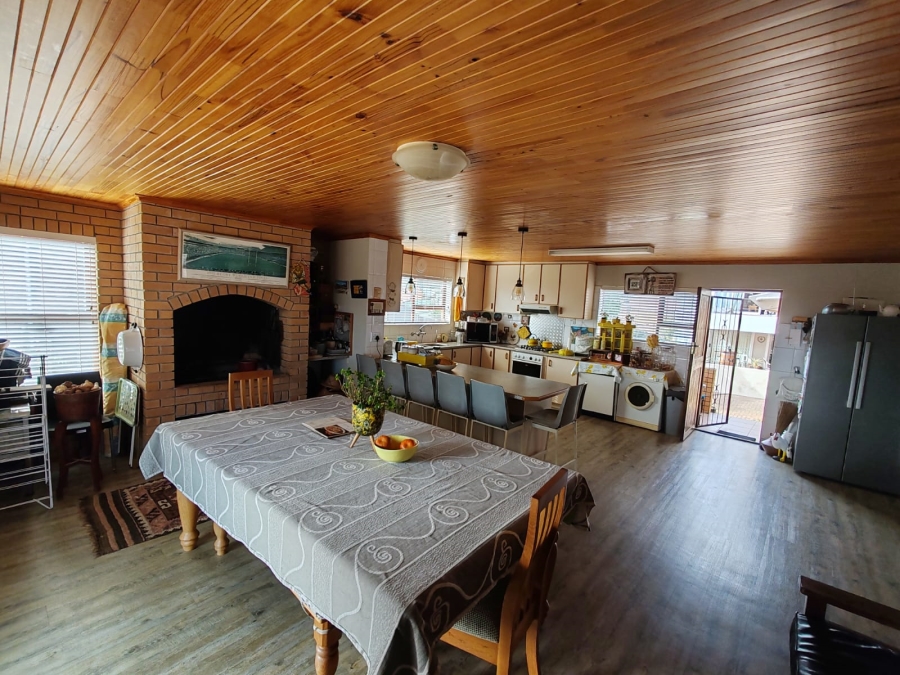 3 Bedroom Property for Sale in Perlemoenbaai Western Cape